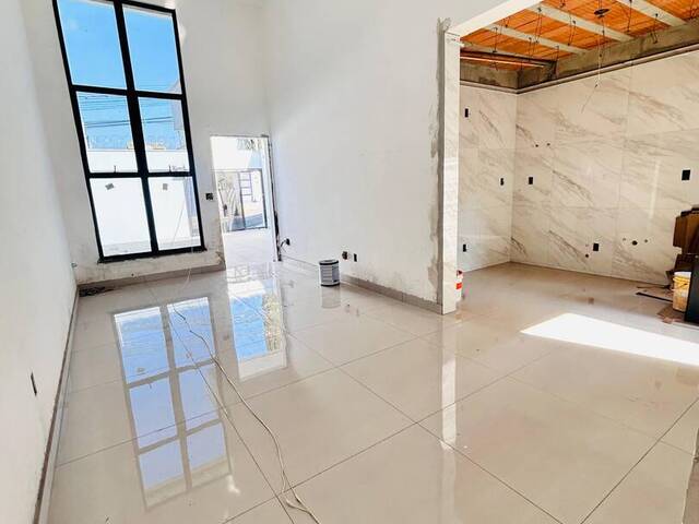 Casa para Venda em Contagem - 4