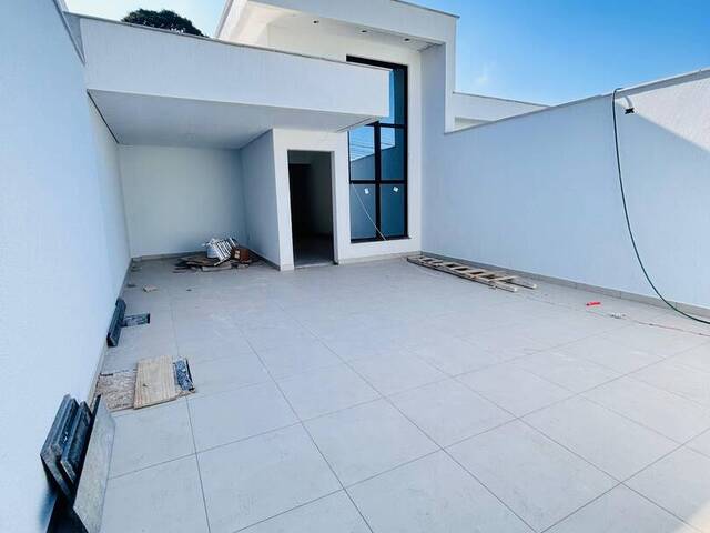 #6 - Casa para Venda em Contagem - MG - 2