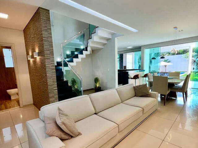 Casa para Venda em Contagem - 4