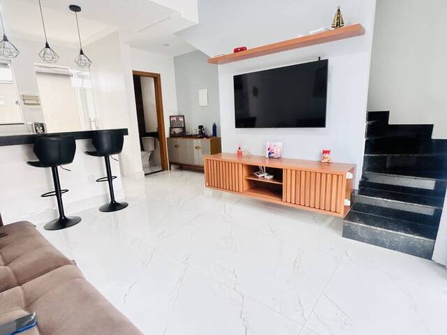 #9 - Casa para Venda em Contagem - MG - 2